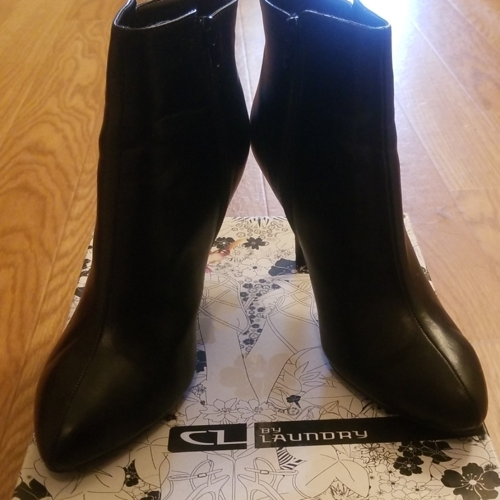 Black 3 1/2 inch boots